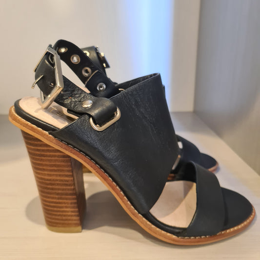 SOL SANA block heels