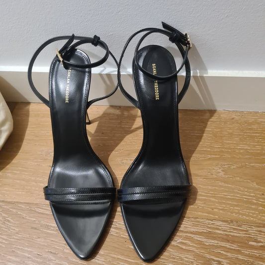 Brand New Scanlan & Theodore Heels